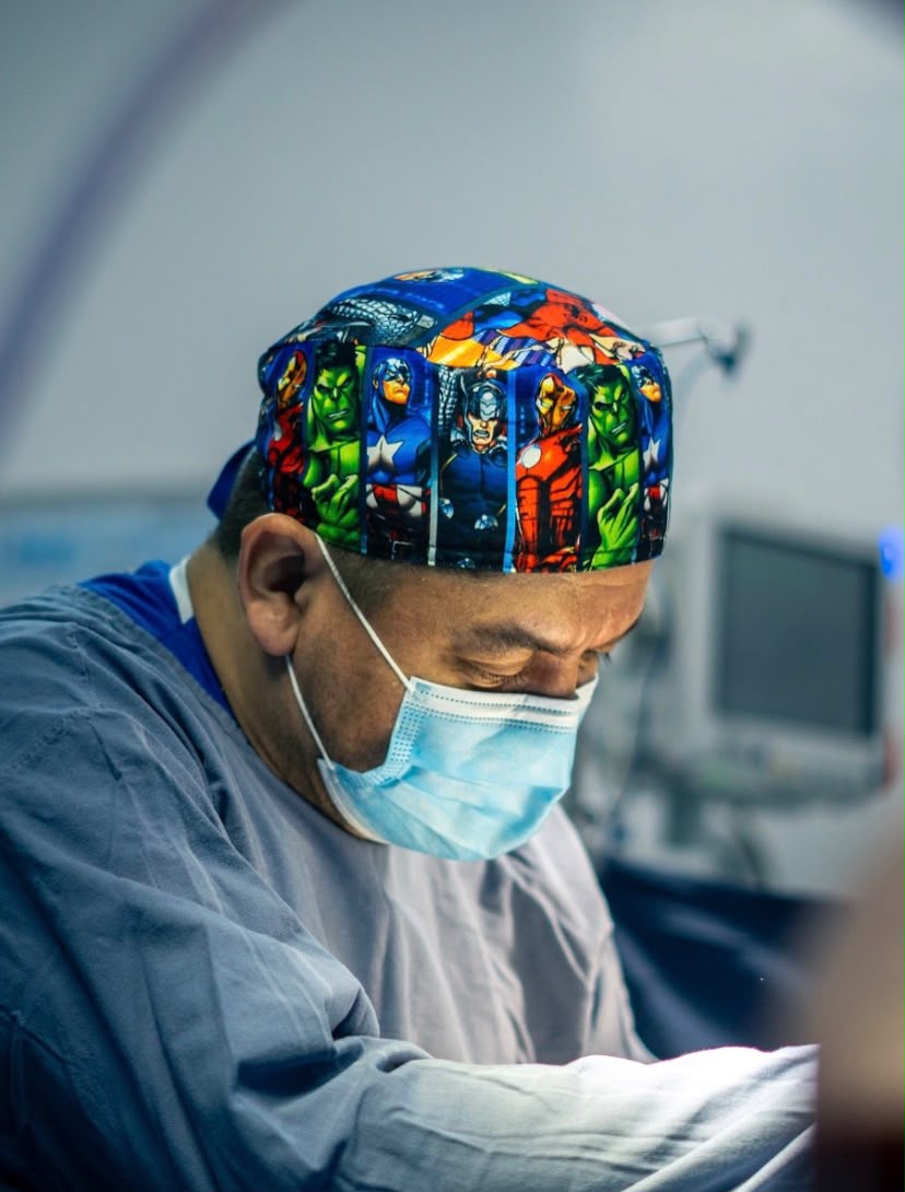 Dr. Diego Vega, cirujano plástico